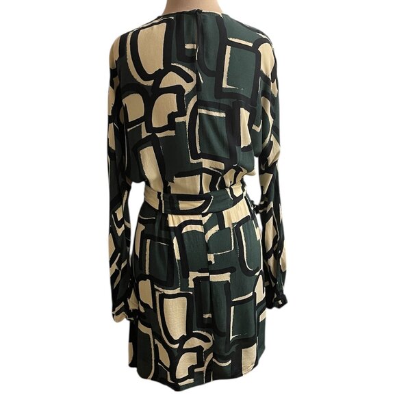 ZARA Long Sleeve Wearable Art Abstract Green/Black Frida Dress, Size Medium - Picture 4 of 7